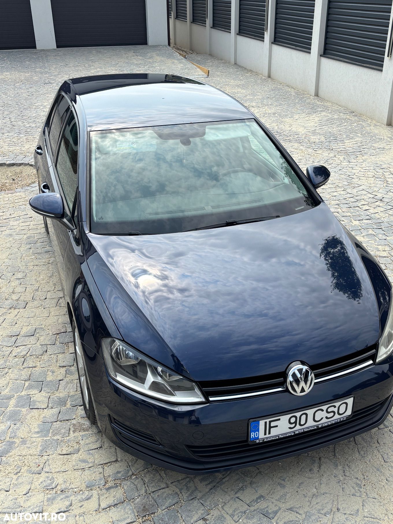 Volkswagen Golf - 1
