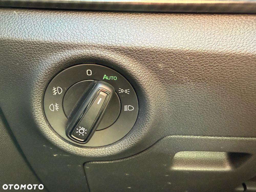 Skoda Kamiq 1.5 TSI Monte Carlo DSG - 33