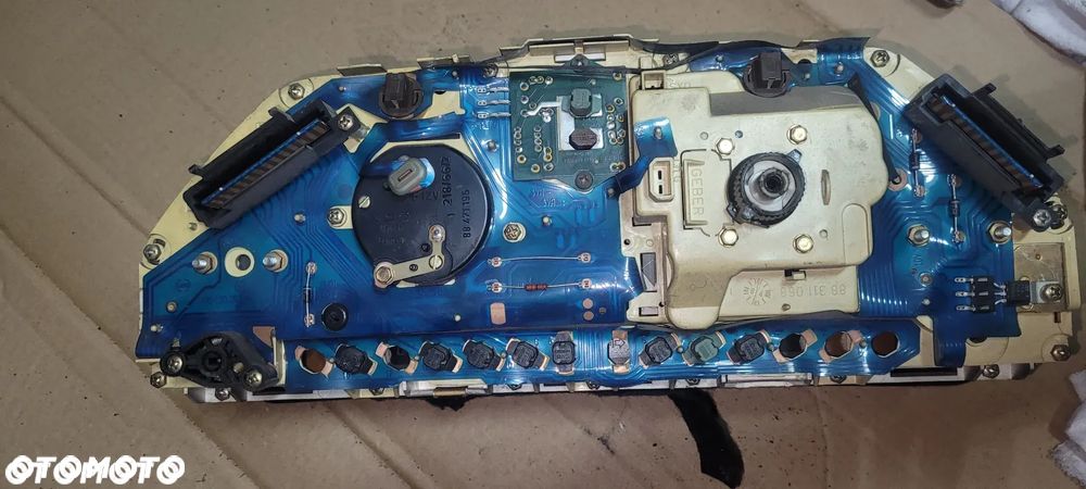 Licznik prędkościomierz audi 100 - 4