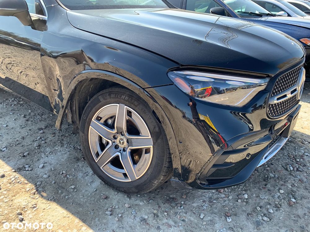 Mercedes-Benz GLC 300 4Matic 9G-TRONIC Avantgarde Advanced - 8