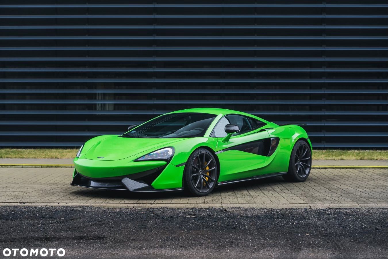 McLaren 570S Coupe - 1
