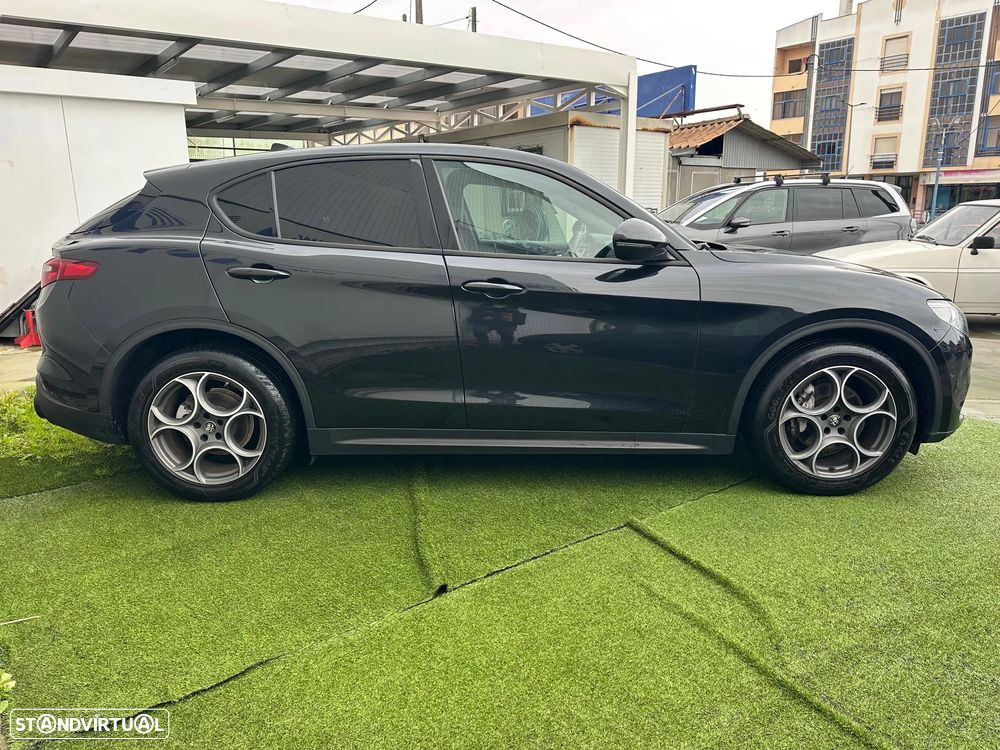 Alfa Romeo Stelvio 2.2 D Sprint AT8 - 2