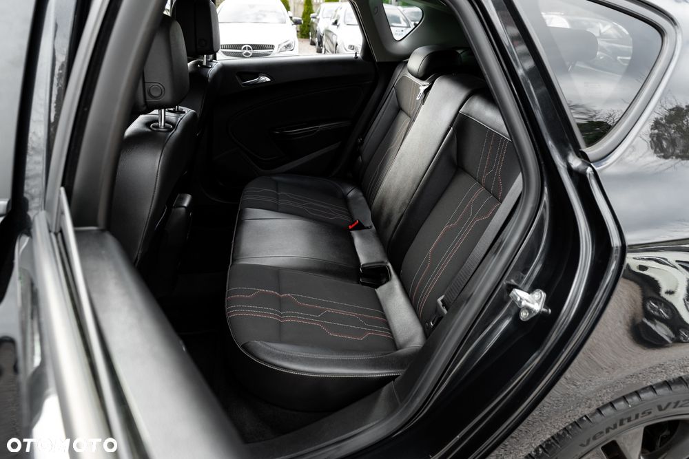 Opel Astra 1.4 Turbo - 21