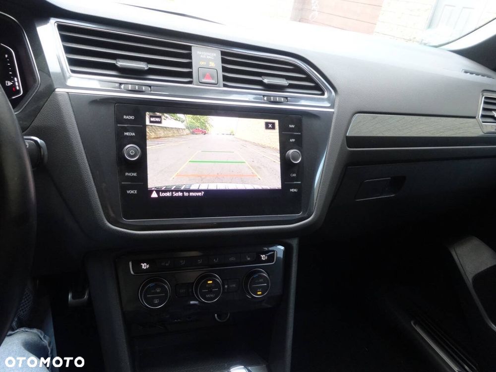 Volkswagen Tiguan - 25