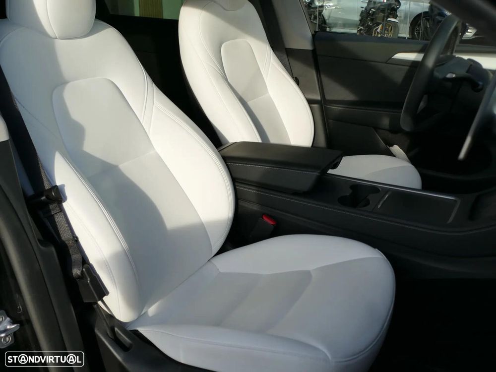 Tesla Model Y Standard - 27