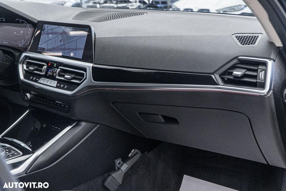 BMW Seria 3 318i Aut. Sport Line - 33
