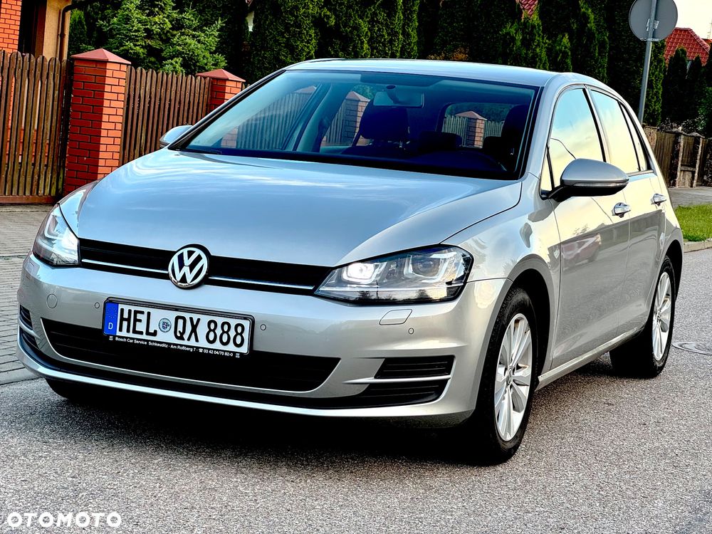 Volkswagen Golf - 25