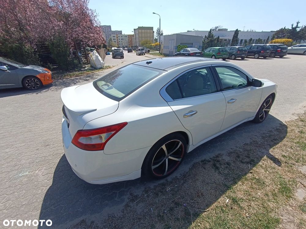Nissan Maxima - 7