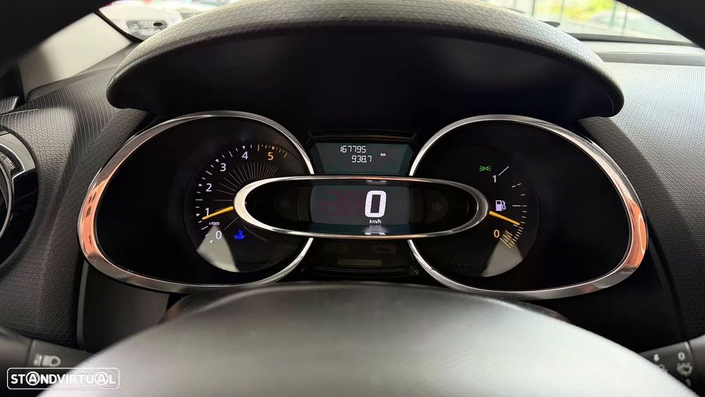 Renault Clio Sport Tourer 1.5 dCi Dynamique S - 18