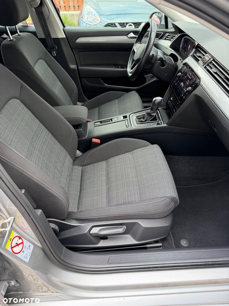 Volkswagen Passat - 18
