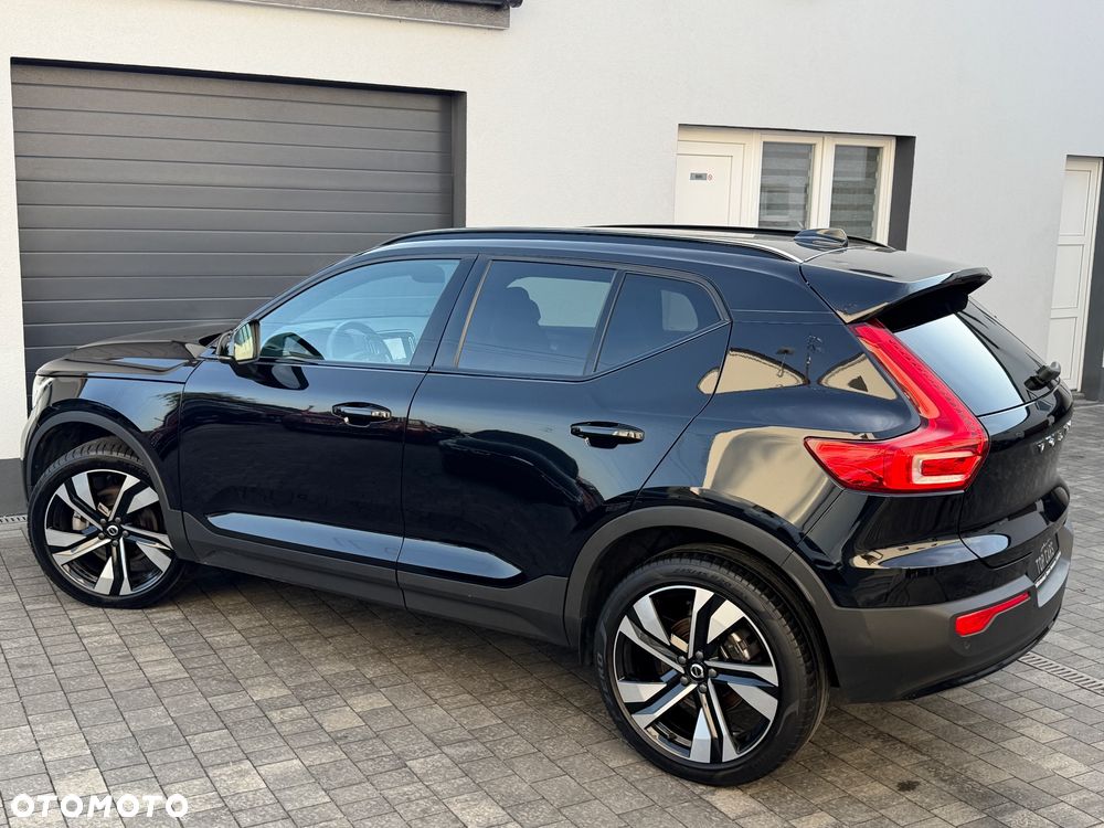Volvo XC 40 B3 B DKG Ultra Black Edition - 39