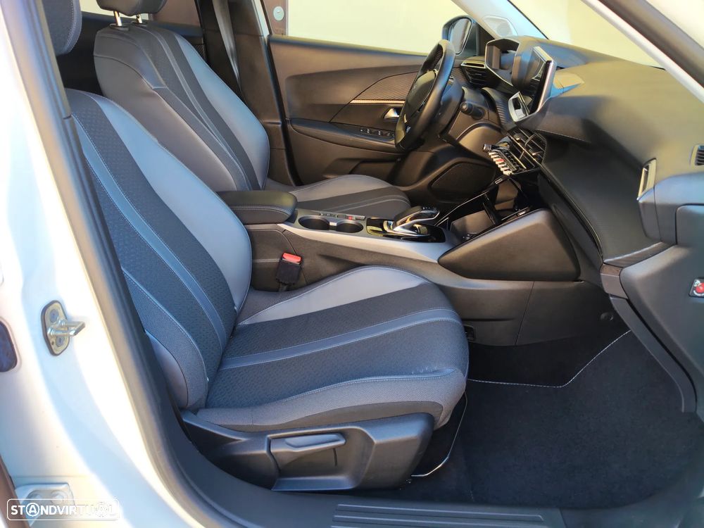 Peugeot e-2008 Allure Pack - 28