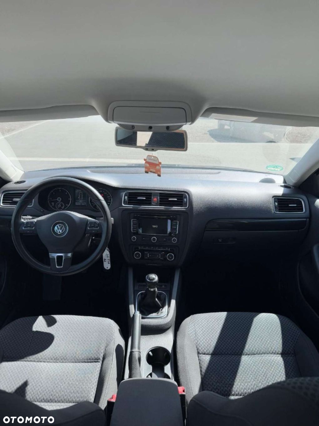 Volkswagen Jetta - 35