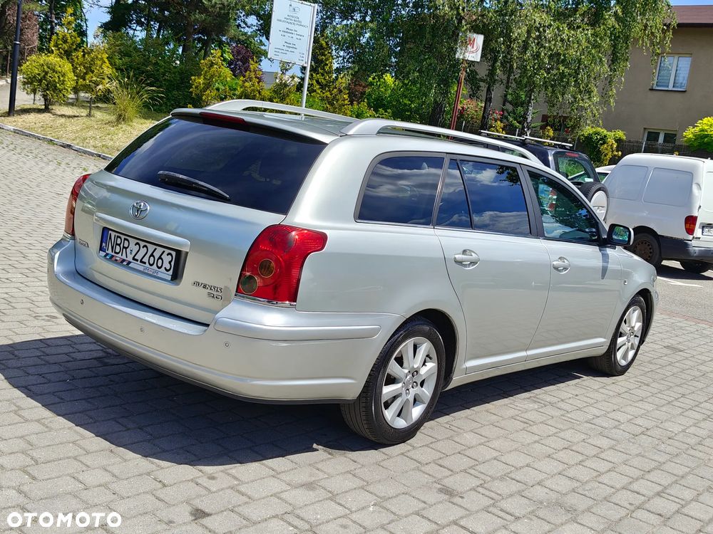 Toyota Avensis 2.0 VVT-i Executive - 12