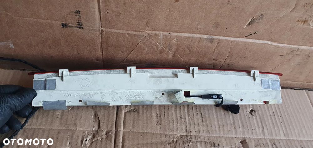 Trzecie światło stop Audi A8 D3 4E0945097 4E0945097A 4E0945097B - 5