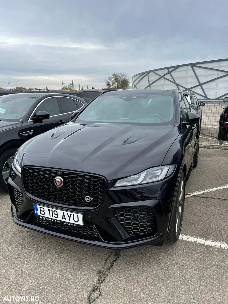 Jaguar F-Pace P550 AWD SVR - 1