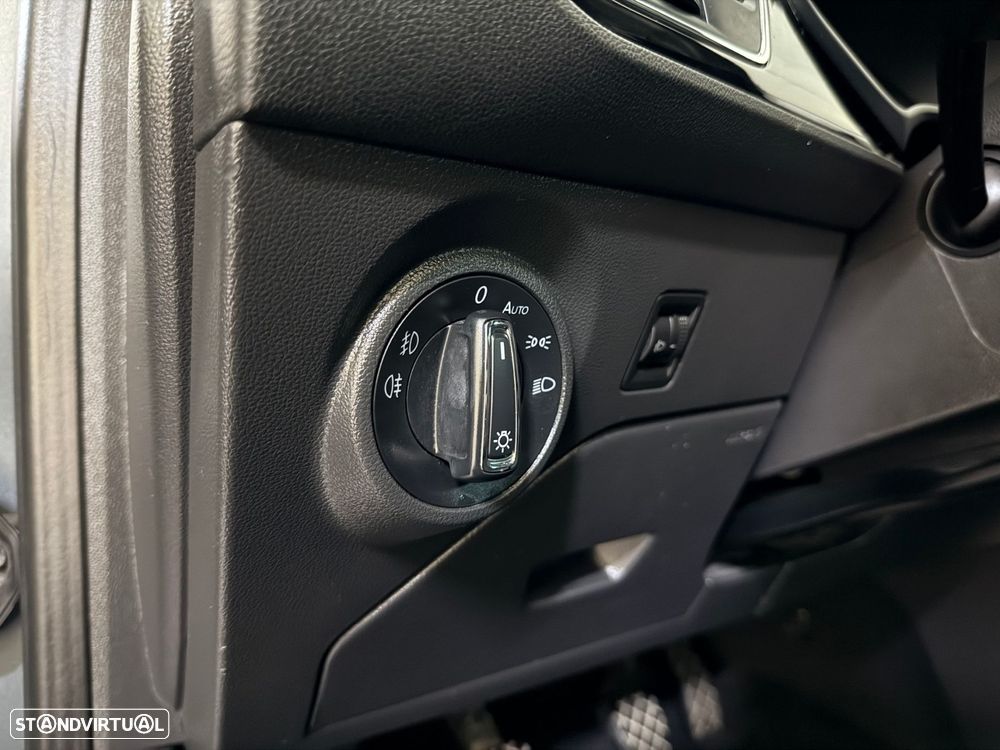 SEAT Leon 1.6 TDI E.Style by Sport - 24