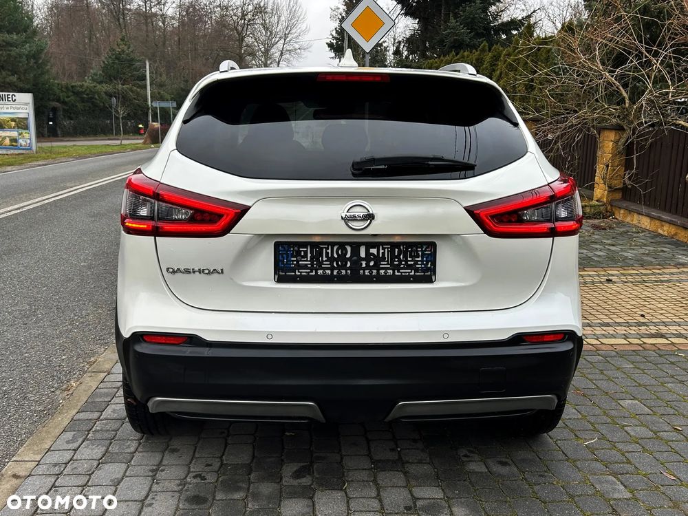 Nissan Qashqai 1.6 DIG-T TEKNA+ - 17