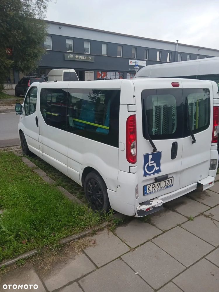 Renault Trafic 2.0 dCi 90 FAP Combi L1H1 - 9