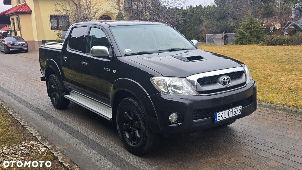 Toyota Hilux - 2