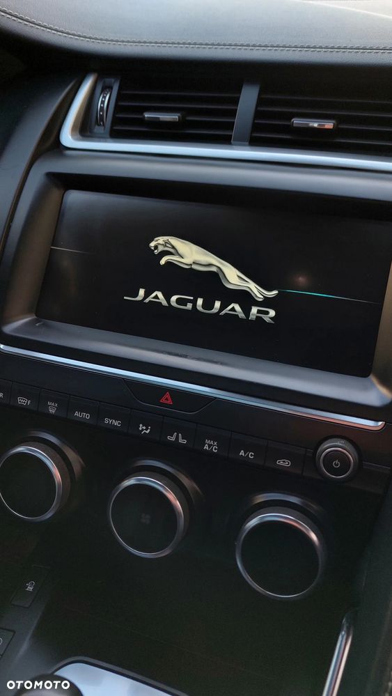 Jaguar E-Pace D150 AWD R-Dynamic S - 28