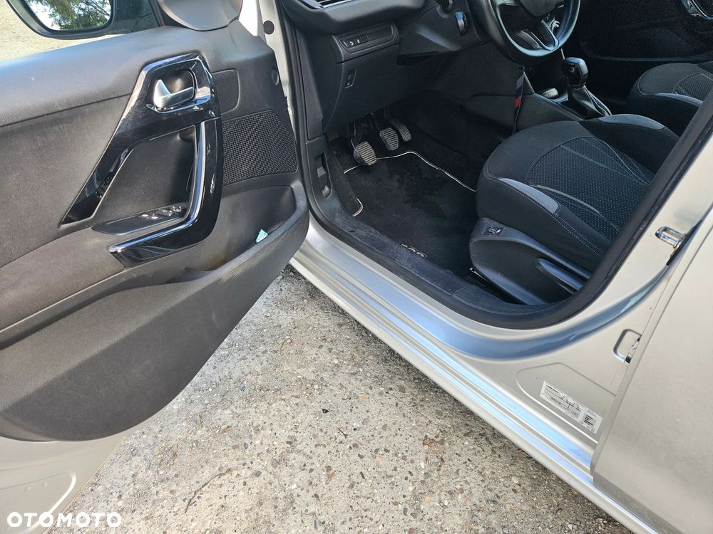 Peugeot 208 1.4 VTi Active - 19