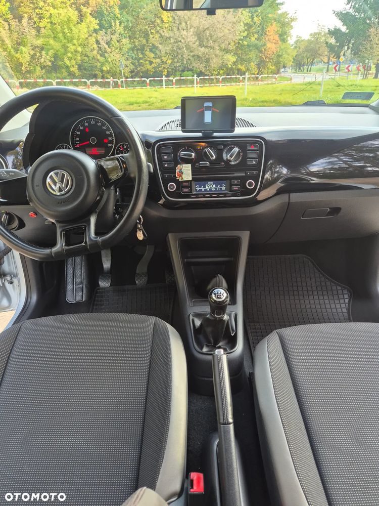 Volkswagen up! - 10