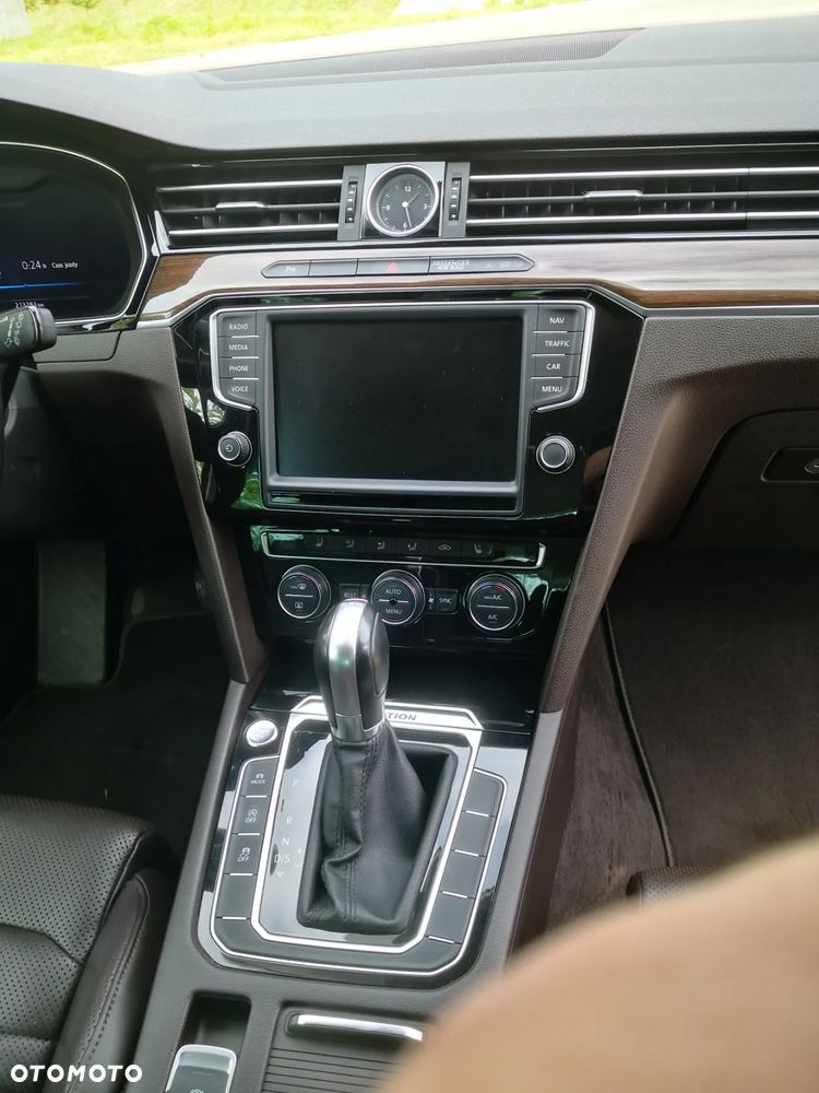 Volkswagen Passat - 27