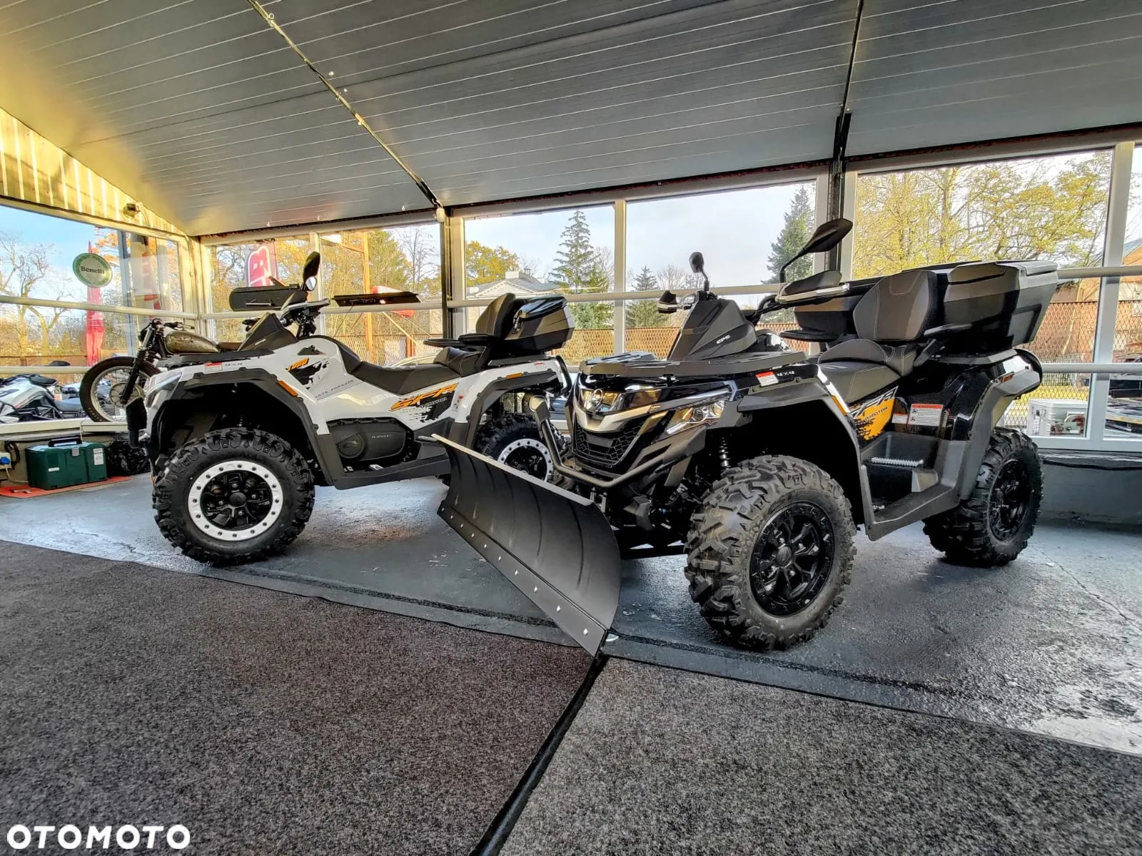 QJMOTOR SFA 1000 - 7