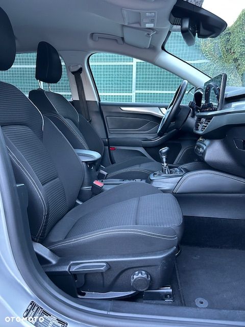Ford Focus 1.0 EcoBoost Titanium X - 38