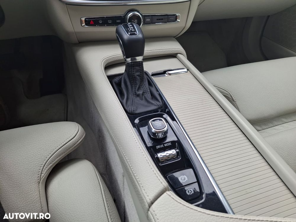 Volvo S90 D3 Momentum - 29