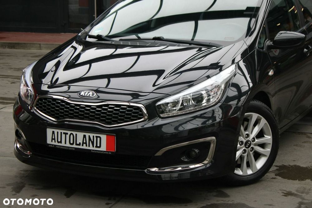 Kia Ceed 1.4 CVVT Dream-Team Edition - 17
