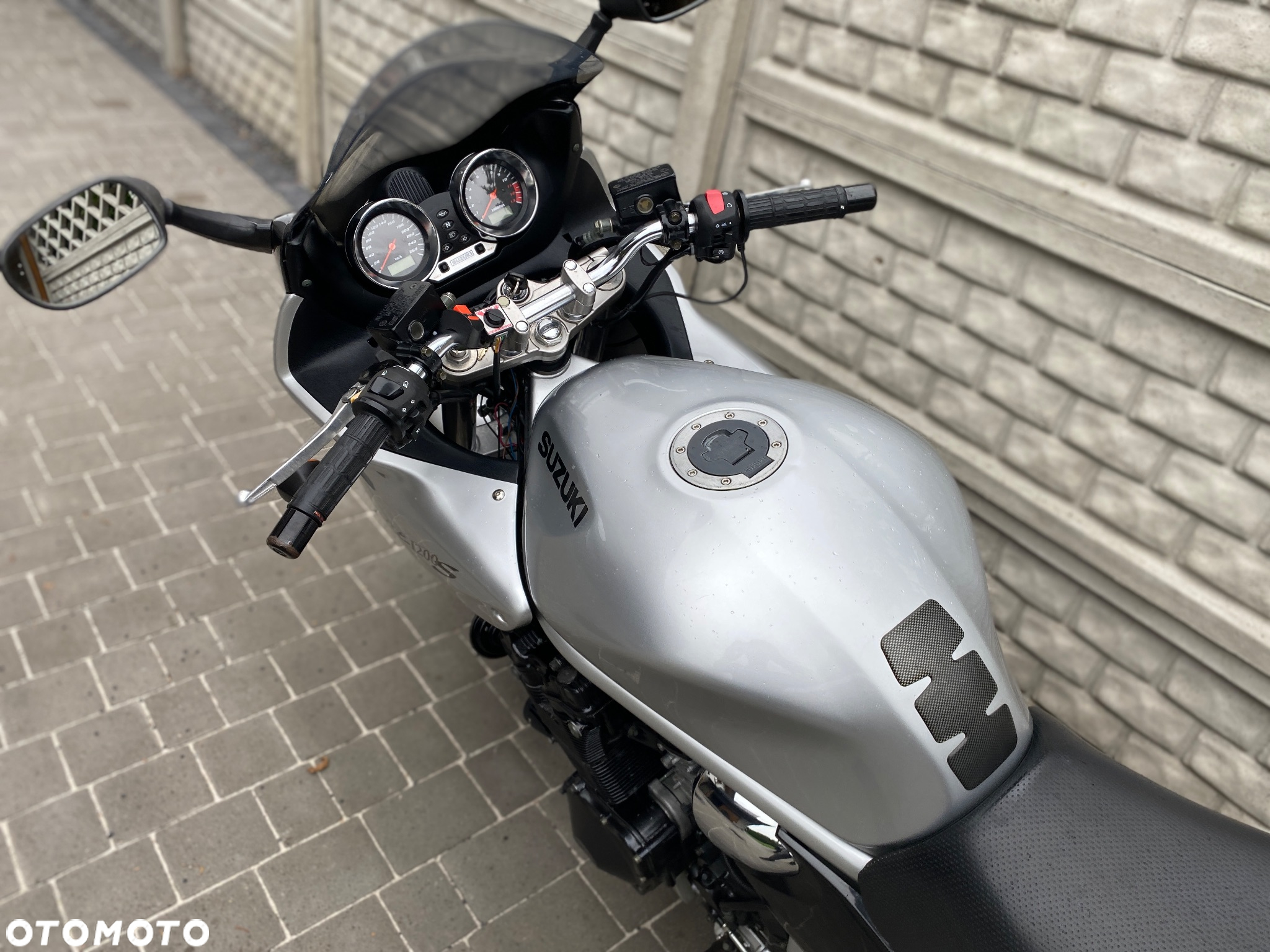 Suzuki Bandit - 22