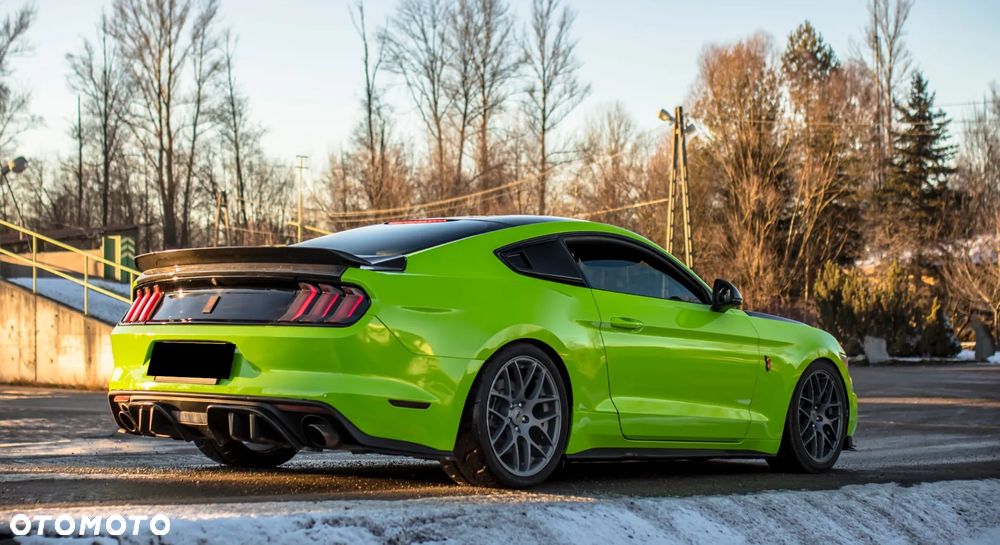 Ford Mustang - 5