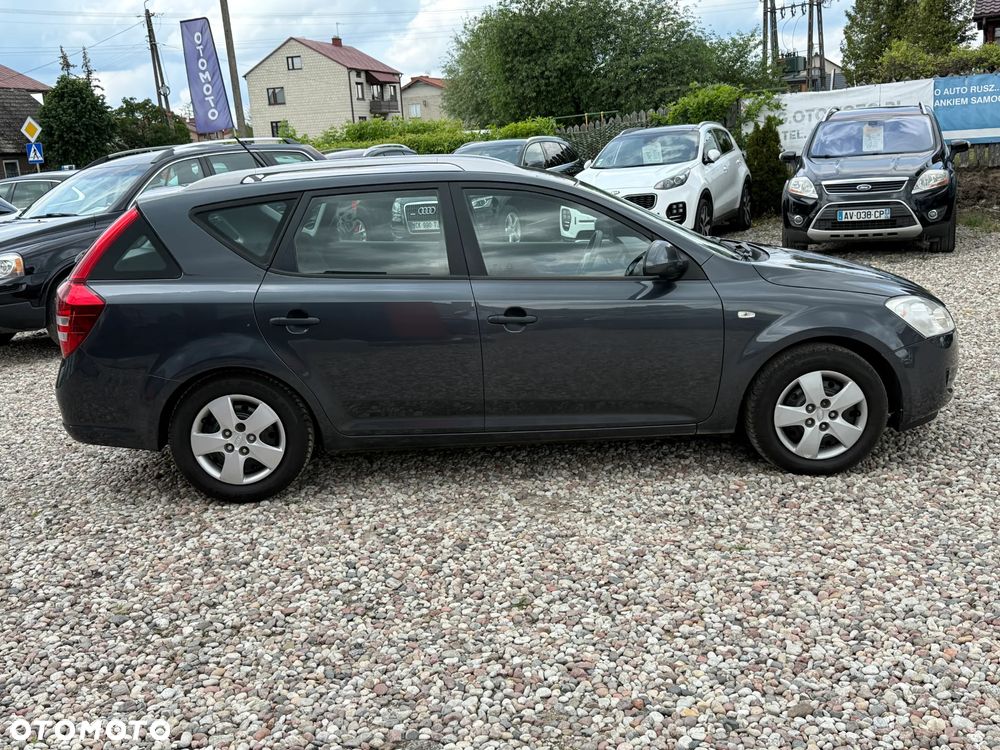 Kia Ceed Cee'd 1.6 Crdi Comfort + - 9