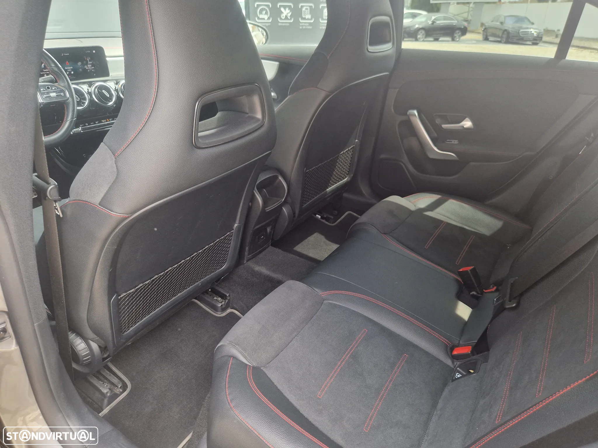 Mercedes-Benz CLA 250 e AMG Line - 13