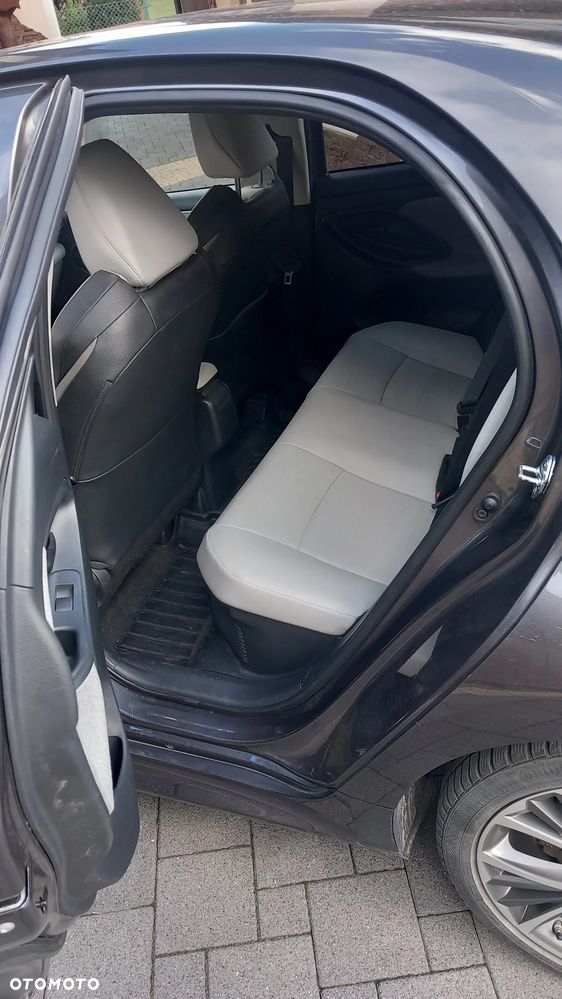 Toyota Yaris - 6