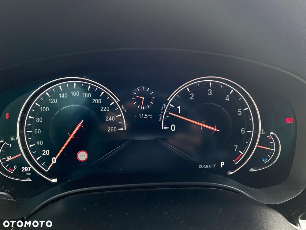 BMW Seria 5 540i xDrive Touring - 16