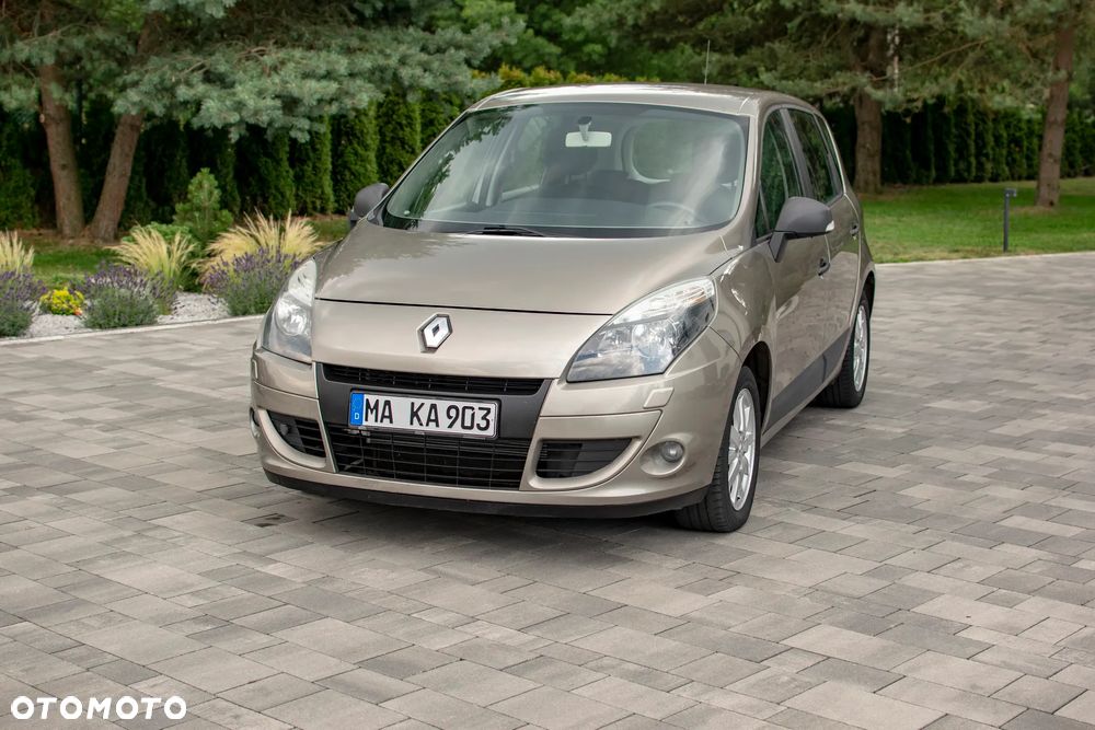 Renault Scenic - 1