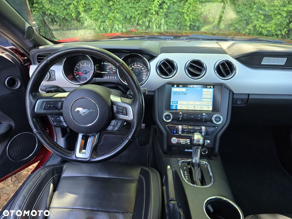 Ford Mustang - 8