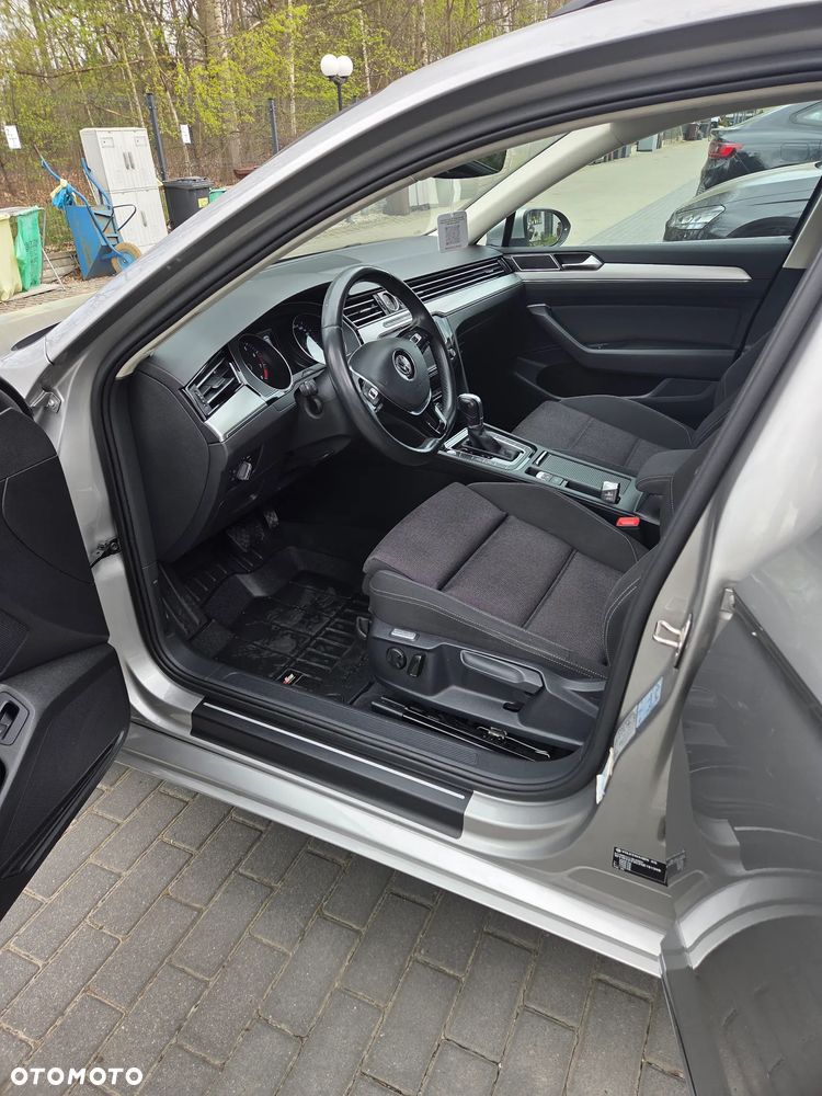 Volkswagen Passat - 3