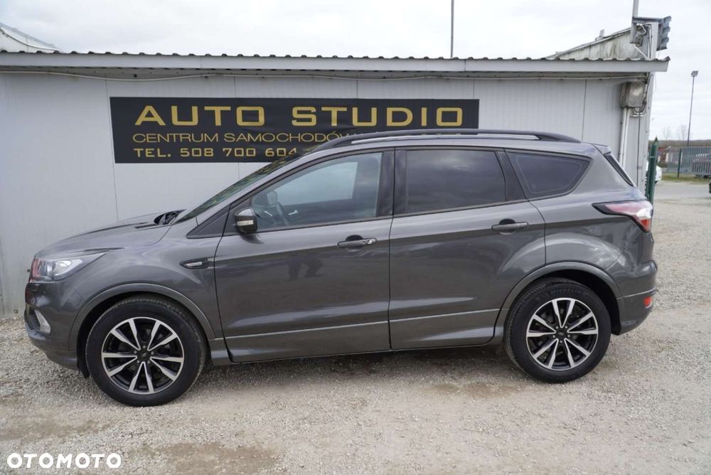Ford Kuga 1.5 EcoBoost 2x4 ST-Line - 35