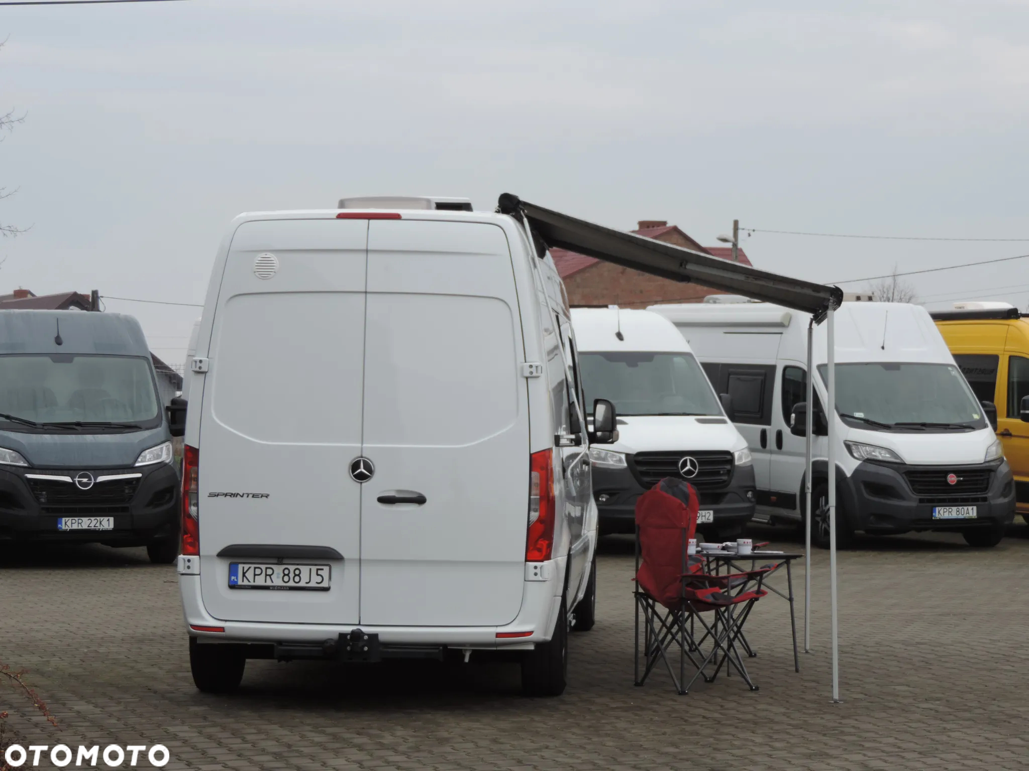 Mercedes-Benz Sprinter Campervan 4 os. Klima Postojowa VIP Napęd przedni - 9