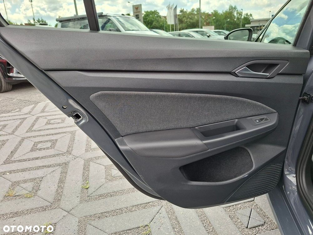 Volkswagen Golf - 12