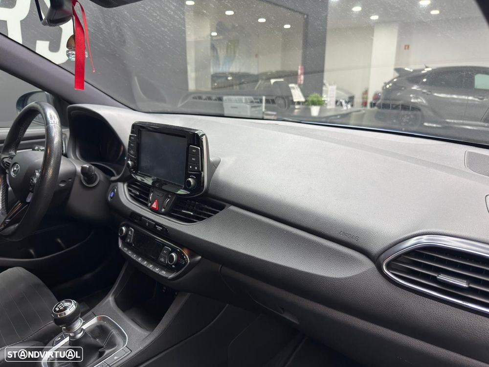 Hyundai i30 N 2.0 T-GDi Performance Pack - 20