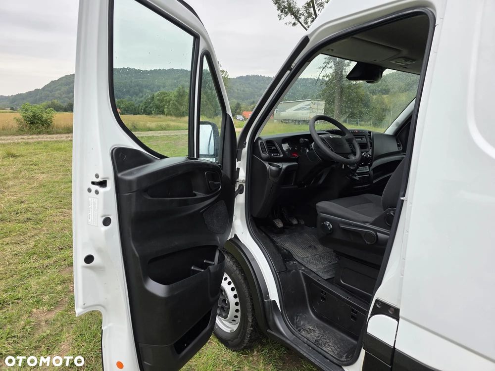 Iveco DAILY - 21
