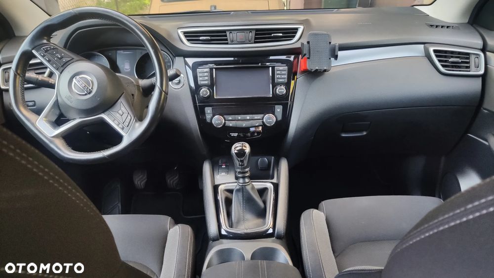 Nissan Qashqai 1.2 DIG-T N-Connecta EU6 - 10