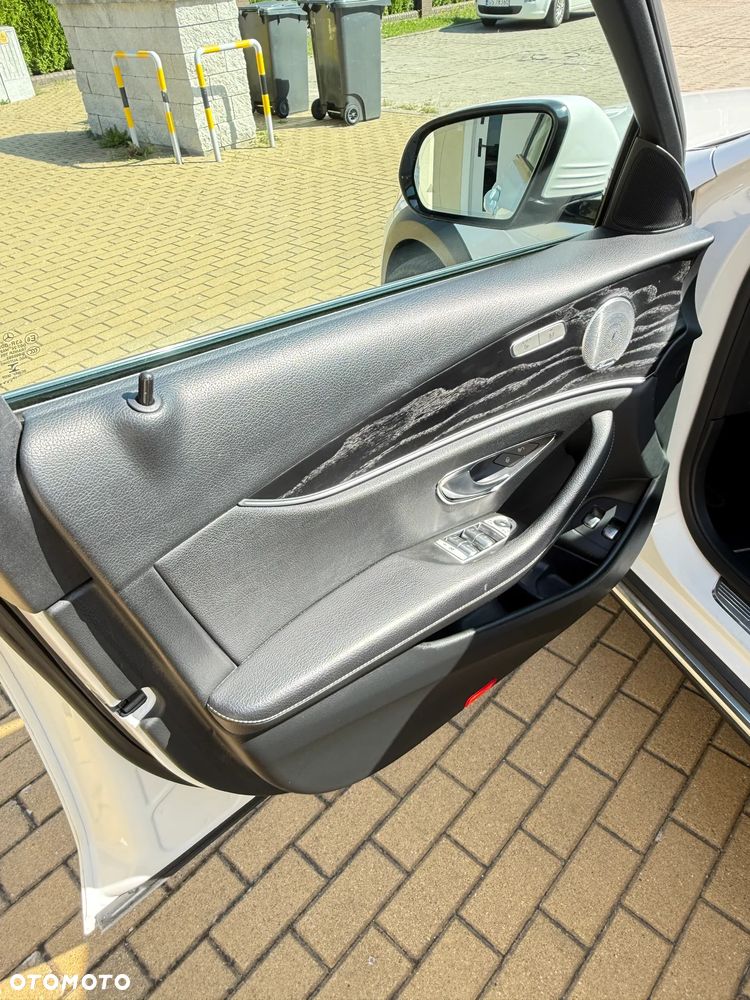 Mercedes-Benz Klasa E 220 d 4-Matic All-Terrain - 13