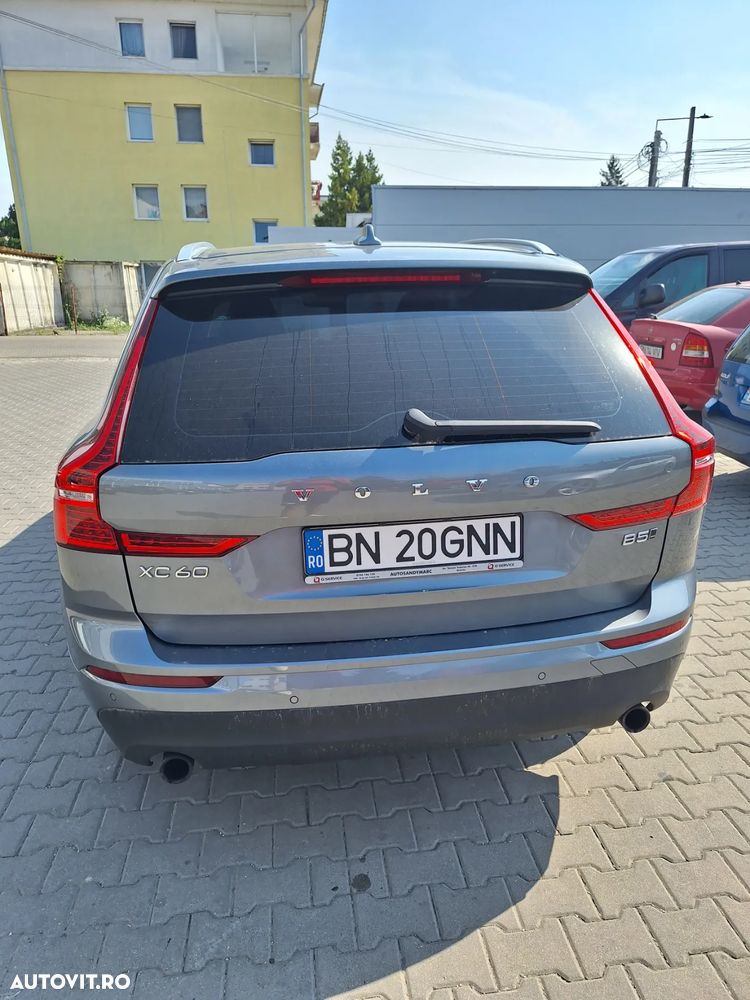 Volvo XC 60 B5 AWD Momentum - 4