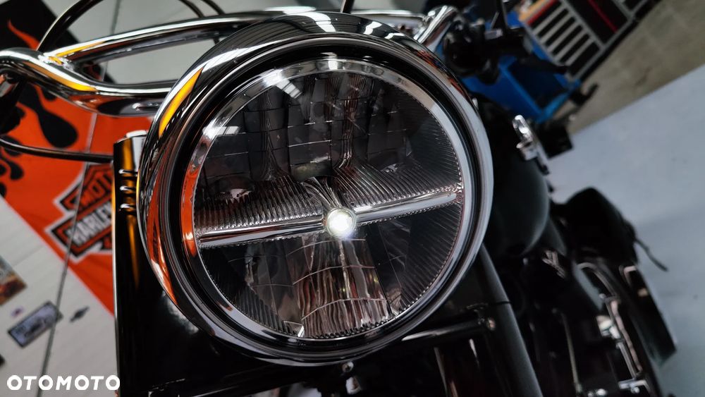 Harley-Davidson Softail Slim - 30